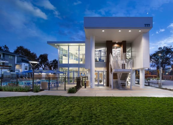 Capitol Yard Apartments_ West Sacramento CA_Extravagant Clubhouse