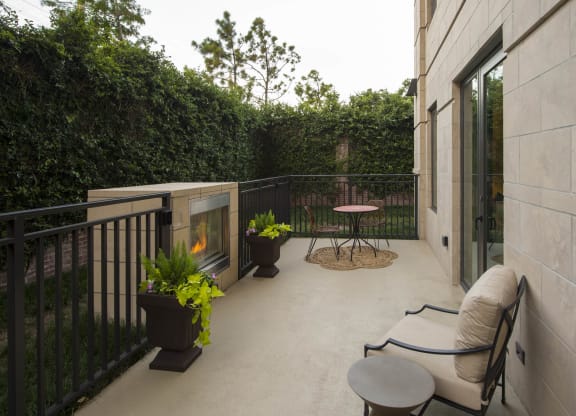 Townhome Patio & Fireplace