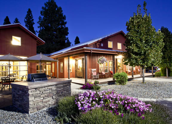 Pine Valley Ranch Apartments Community Poolside BBQ and Picnic Area