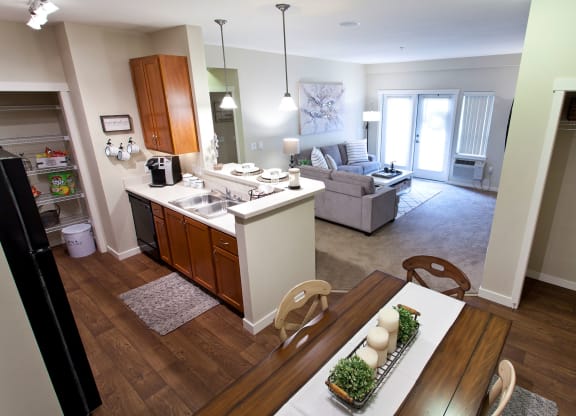 Pine Valley Ranch Apartments Dining and Living Room