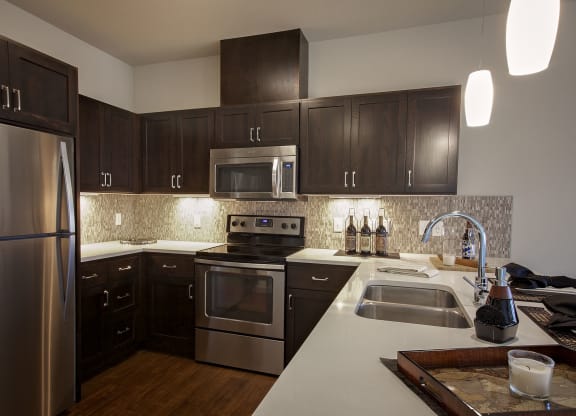 Portera at the Grove_Wilsonville  Modern finishes in kitchen