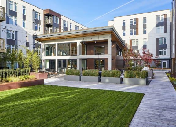 Courtyard Clubhouse