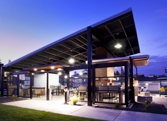 River House Apartments Outdoor Lounge