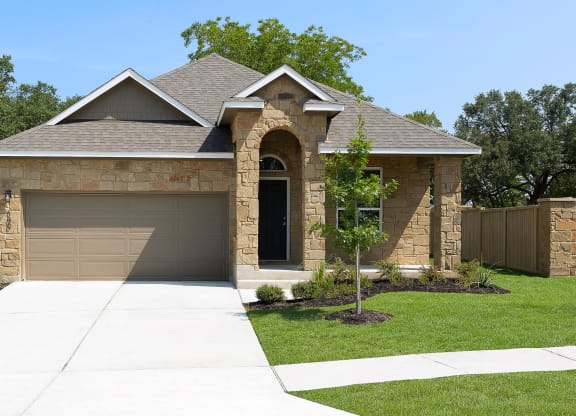 Rivers Edge Apartments Exterior Single and Double Story Options