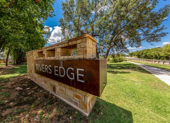 Rivers Edge Monument Sign
