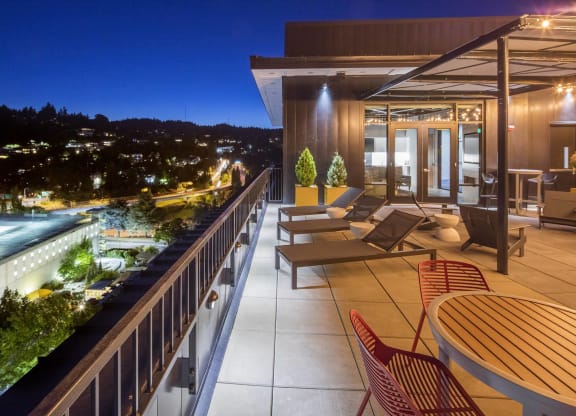 Rooftop Lounge
