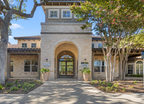 Leasing Center Exterior at Villas at Rogers Ranch, San Antonio, Texas