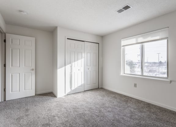 Bedroom at Polo Run Apartments, Greenwood, IN, 46142