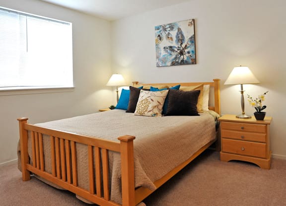 Bedroom at The Harbours Apartments, Michigan