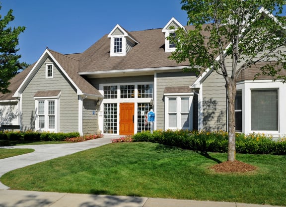 Clubhouse and Leasing Office at The Landings, Westland