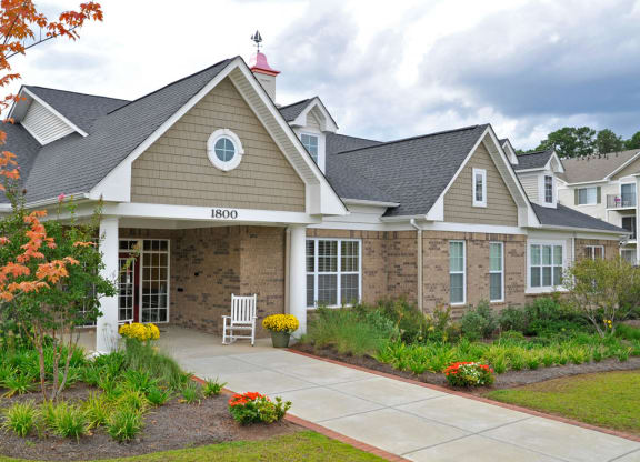 Leasing Office at Killian Lakes Apartments and Townhomes, Columbia, 29203