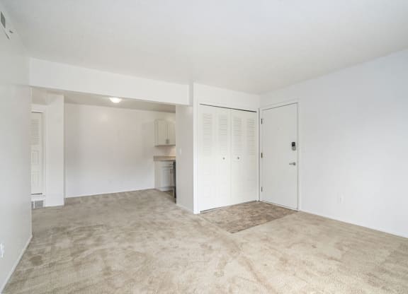 living and dining areas at Apple Ridge Apartments, Michigan, 49534
