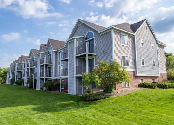 Lush Green Outdoor Spaces at Arbor Lakes Apartments, Elkhart, 46516
