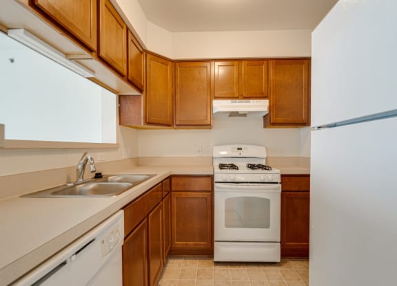 Aster Layout Model Kitchen at The Harbours Apartments, Clinton Twp, MI
