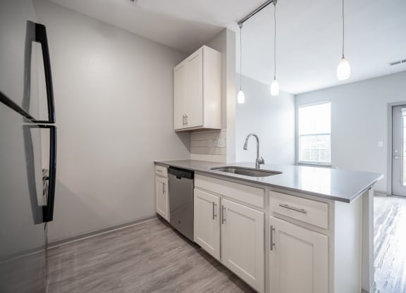 Kitchen Unit at The Avenue at Polaris Apartments, Columbus, Ohio