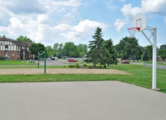 Outdoor Basketball Court at Charter Oaks Apartments, Michigan