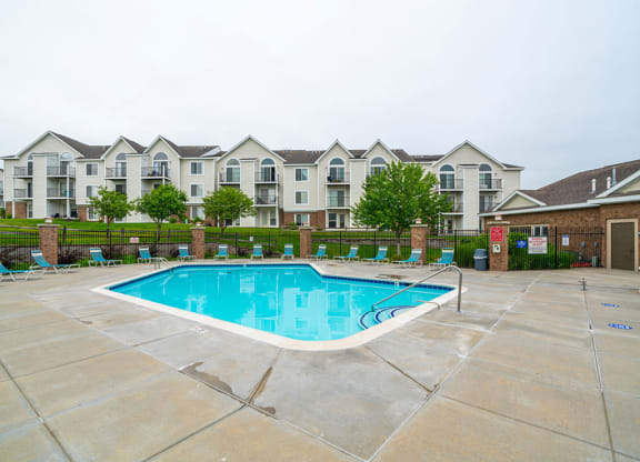 Glimmering Pool at Black Sand Apartment Homes, Lincoln, 68504
