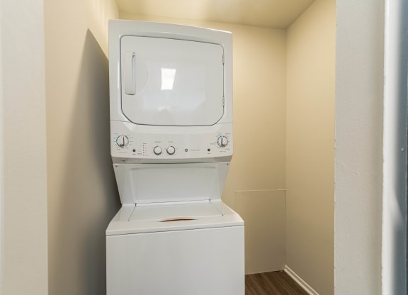 Bluebell Full Size Stackable at Bristol Square and Golden Gate Apartments in Wixom, MI