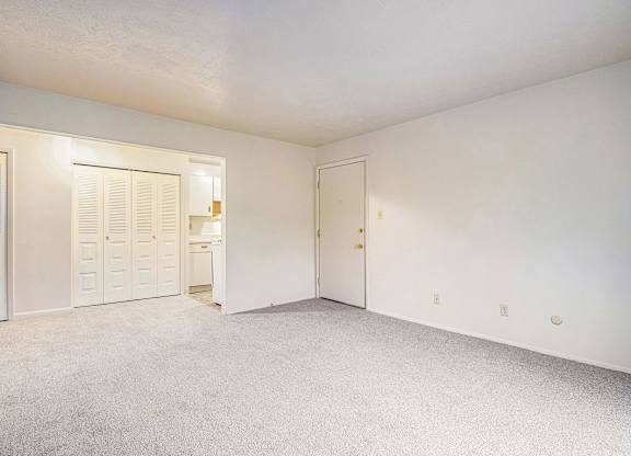 spacious living and dining areas at Briarwood Apartments, Benton Harbor, 49022