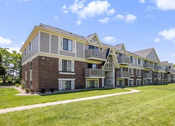 Exterior building view at Briarwood Apartments, Benton Harbor, Michigan