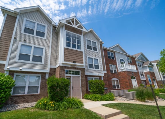 Well Maintained Buildings at Canal 2 Apartments in Lansing, MI