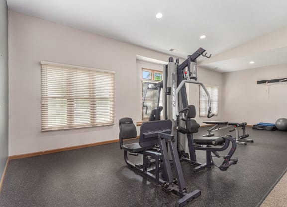the gym at the preserve apartments at Colonial Pointe at Fairview Apartments, Nebraska, 68123