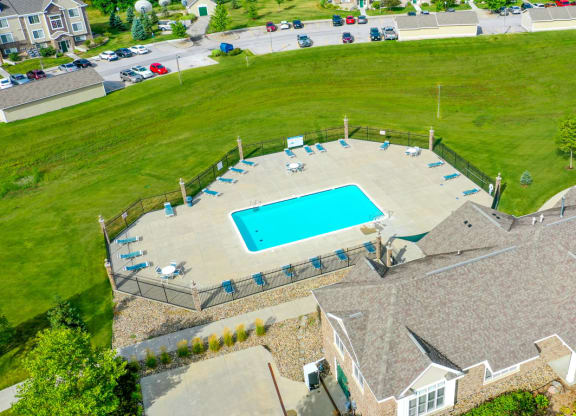 Aerial View of Pool and Sundeck at Colonial Pointe at Fairview Apartments, Nebraska, 68123