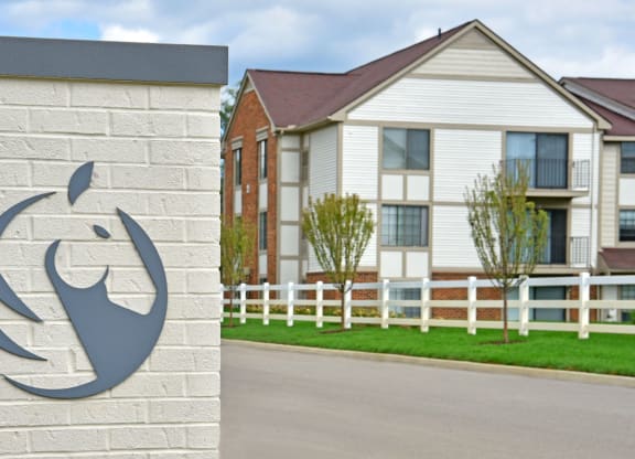 Entrance Sign at Windemere Apartments, Farmington Hills, MI
