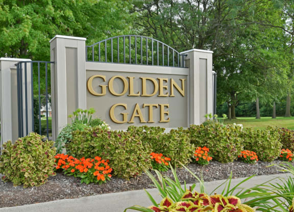 Elegant Entry Signage at Bristol Square and Golden Gate Apartments, Wixom