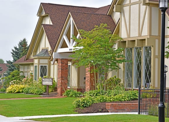 Exterior at Stone Ridge Apartments, Michigan