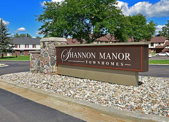 Entrance Sign for Shannon Manor Townhomes, Davison, MI