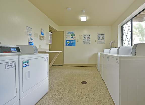 Spacious and Clean Lat Woodland Place, Midland, MI