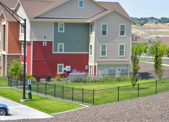Leash-Free Dog Park at Badger Canyon, Kennewick, 99338