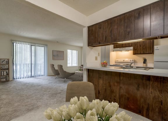 Marigold Deluxe Layout Breakfast Bar and Dining Area at Lake in the Pines, 28311