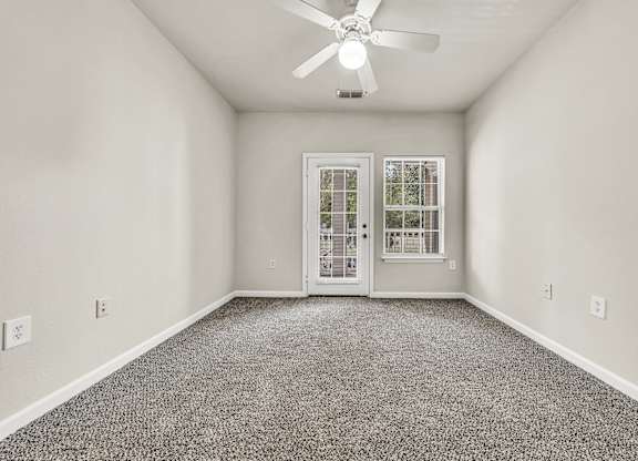 Living Room at Enclave Apartments, Midlothian, Virginia