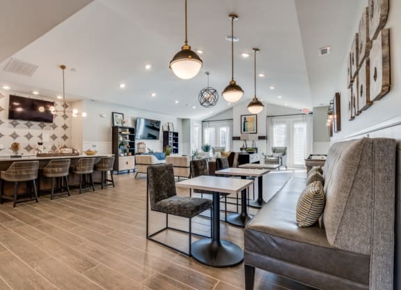 Clubhouse with Resident Lounge at Emerald Creek Apartments, South Carolina, 29607