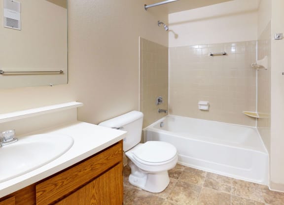 Nice Master Bathroom at Hampton Lakes Apartments, Walker, MI, 49534