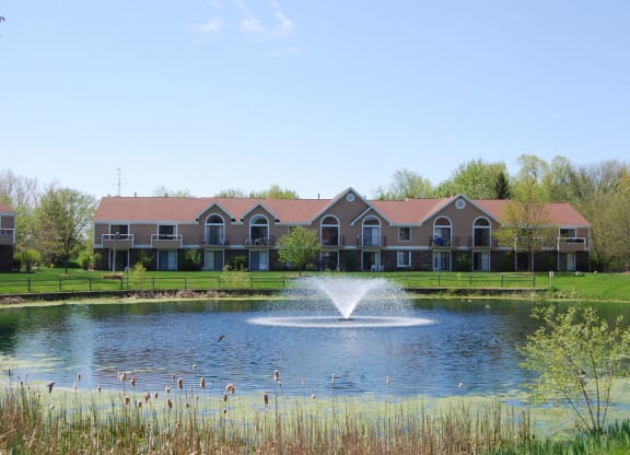 Pond Views at Hampton Lakes Apartments, Walker, MI, 49534