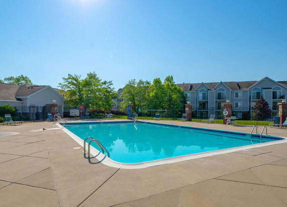 Huge Sundeck and Sparkling Pool at Heatherwood Apartments, Grand Blanc