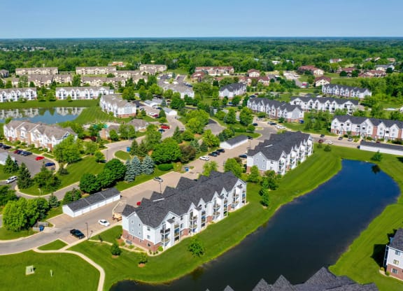 Overview of Community at Heatherwood Apartments, Grand Blanc