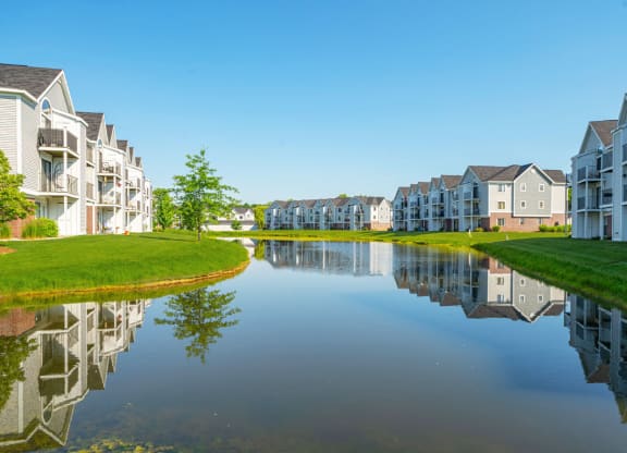 Amazing Pond Views at Heatherwood Apartments, Grand Blanc