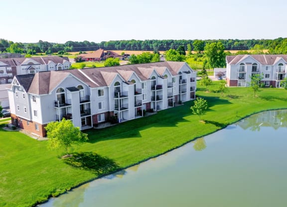 Rear Building View at Heatherwood Apartments, Grand Blanc