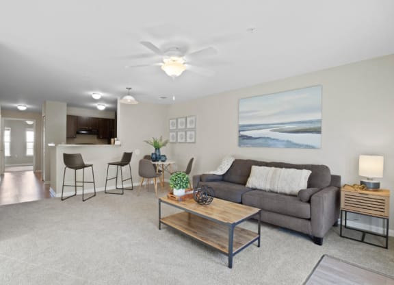 Huron Living Room at River Hills Apartments, Fond du Lac