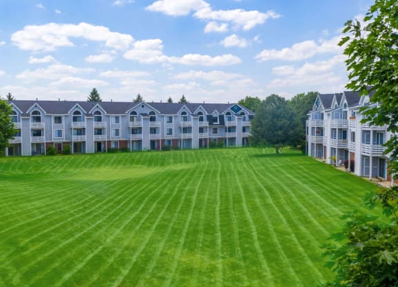 Lush Green Outdoor Spaces at Indian Lakes Apartments, Indiana, 46545