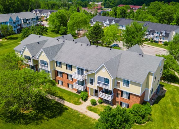 Image Of Community Green Area at Irish Hills Apartments, South Bend, 46614