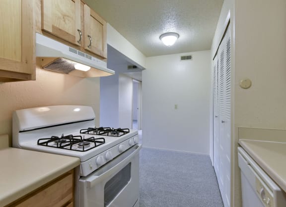 Adjacent Dining Area with Closet at Old Monterey Apartments in Springfield, MO