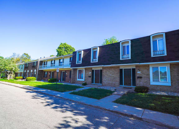 Well Maintained Buildings at Mount Royal Townhomes, Kalamazoo, Michigan