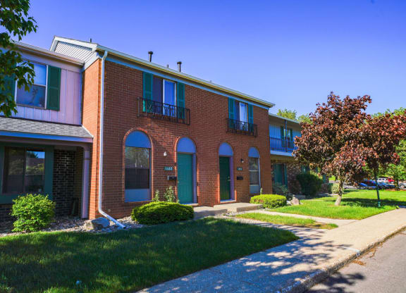 Walking Paths at Mount Royal Townhomes, Kalamazoo, MI