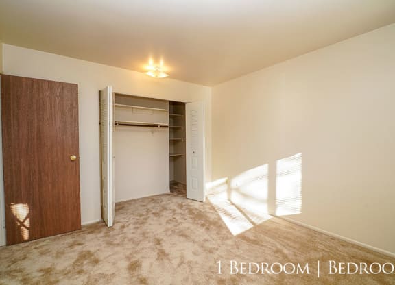 Large Closet in Bedroom with Shelving at Mount Royal Townhomes, Kalamazoo, MI, 49009