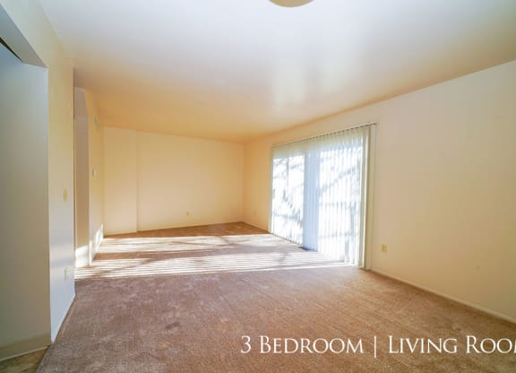 Oversized Living Room at Mount Royal Townhomes, Kalamazoo, MI